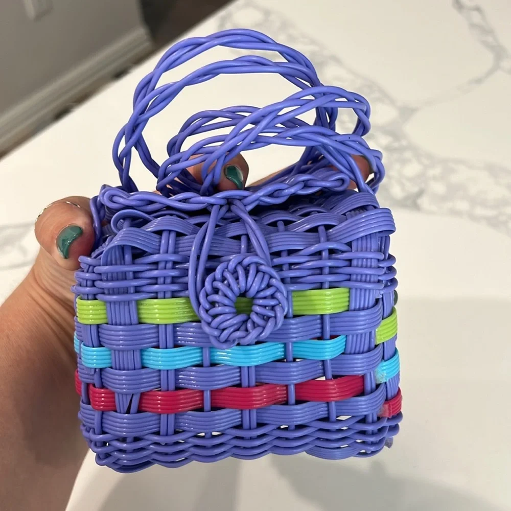 Cute.💜Woven Crossbody Bag.